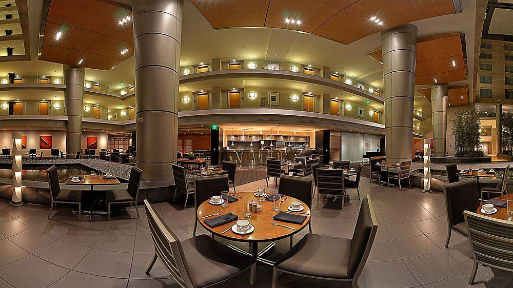 Отель The Westin Detroit Metropolitan Airport Ромулус Экстерьер фото
