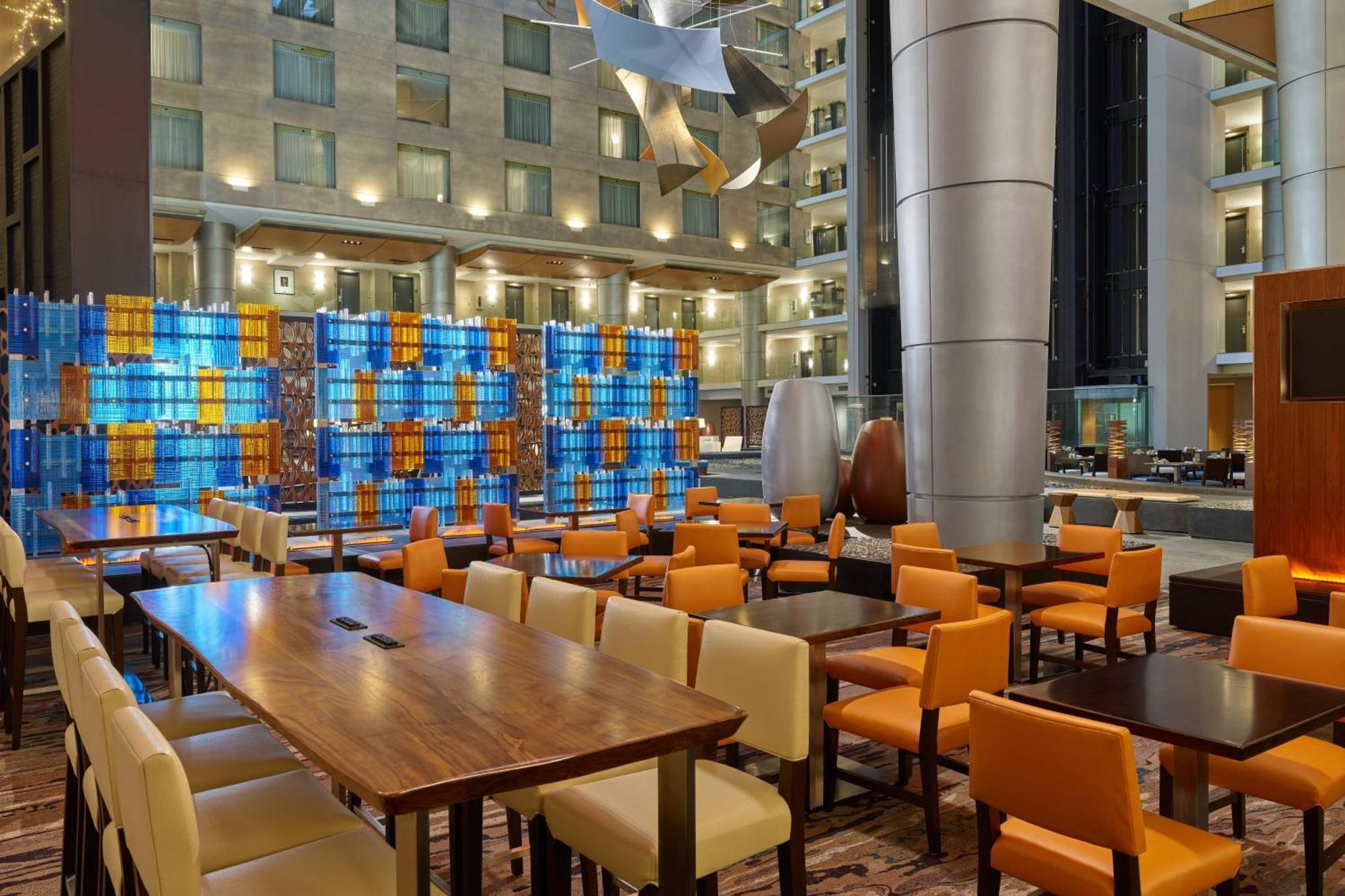Отель The Westin Detroit Metropolitan Airport Ромулус Экстерьер фото